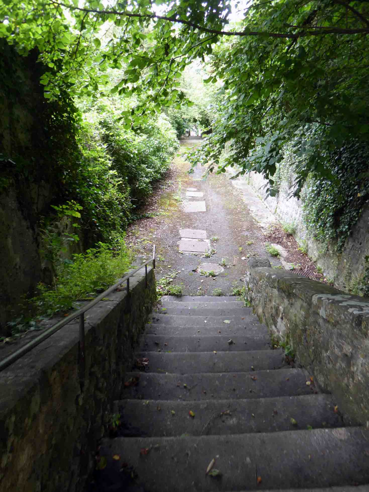 Passage en escalier - Saint-Quentin-sur-Indrois