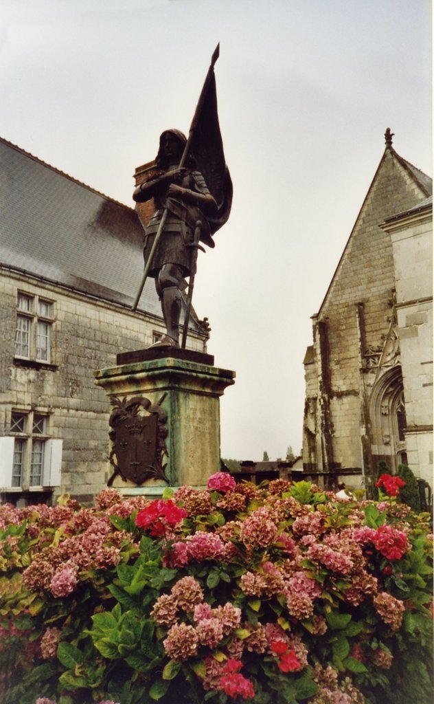 Statue de Jeanne D'Arc - Sainte-Catherine-de-Fierbois