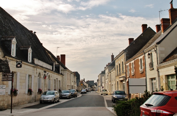 Le Village - Sainte-Catherine-de-Fierbois