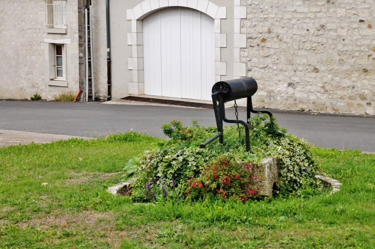 La Commune ( Le Puits ) - Sainte-Maure-de-Touraine