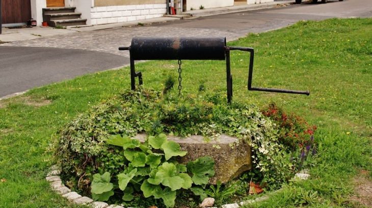 La Commune ( Le Puits ) - Sainte-Maure-de-Touraine