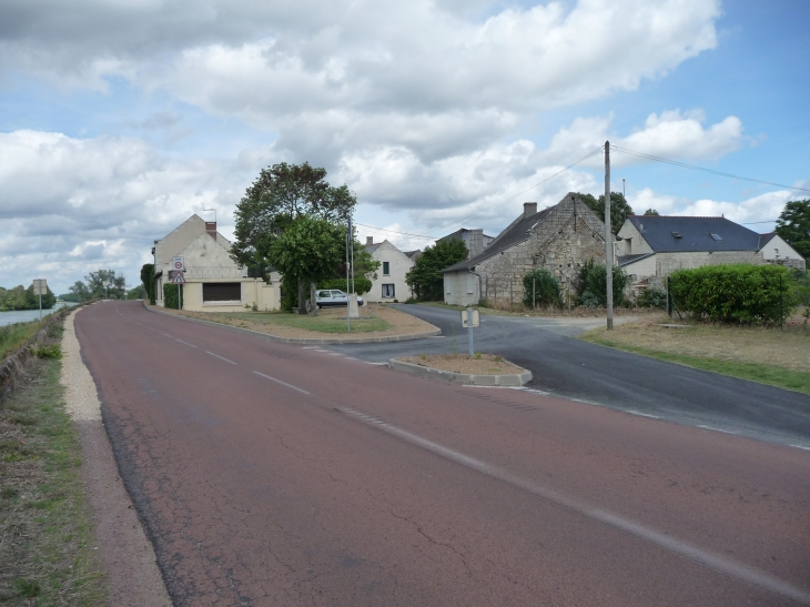 Bertignolles quai de la loire - Savigny-en-Véron