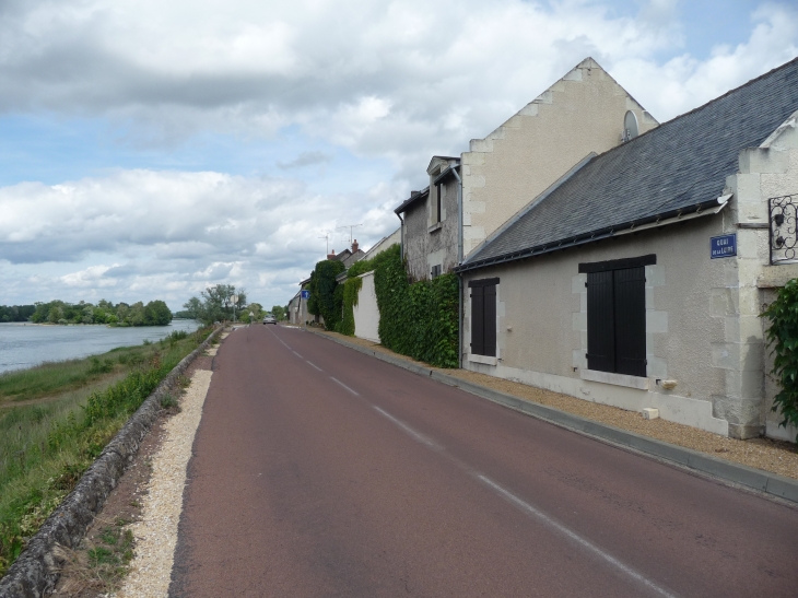 Bertignolles quai de la loire - Savigny-en-Véron