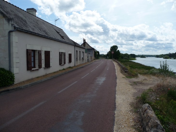 Bertignolles quai de la loire - Savigny-en-Véron