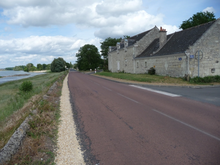 Bertignolles quai de la loire - Savigny-en-Véron