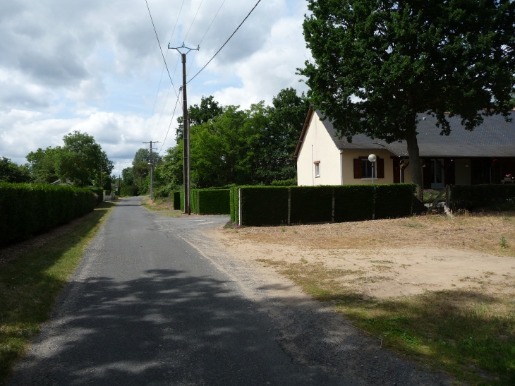 Bertignolles rue des corsaires - Savigny-en-Véron