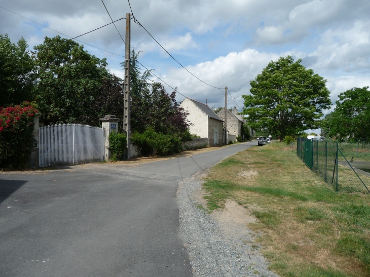 Bertignolles rue des bateliers - Savigny-en-Véron