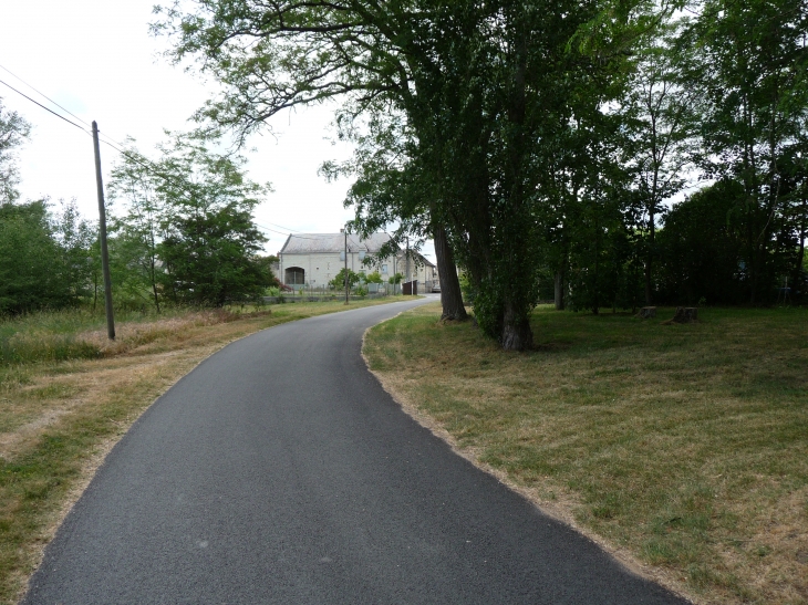 Bertignolles rue des pecheurs - Savigny-en-Véron