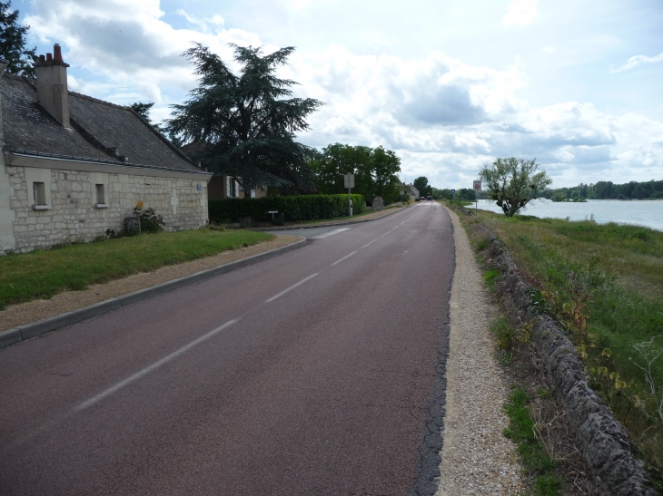 Bertignolles quai de la loire - Savigny-en-Véron