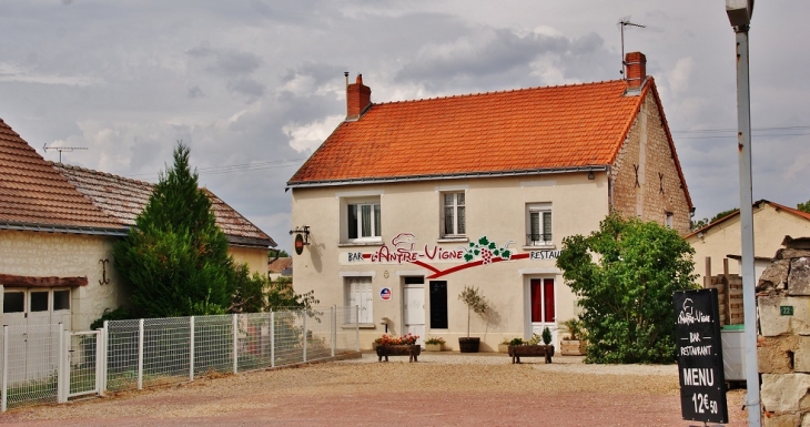 Le Village - Sazilly