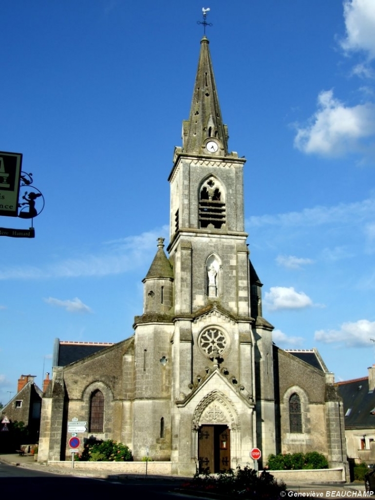 L'Eglise Saint Martin au soleil - Semblançay