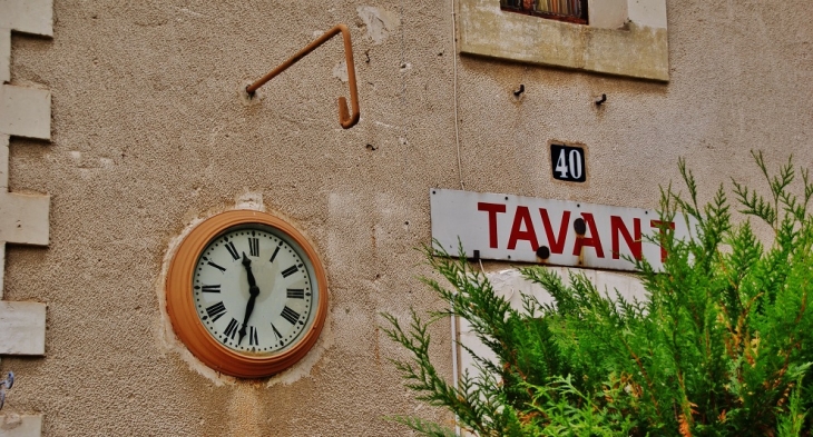 Le Village - Tavant