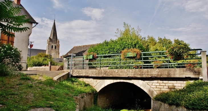 Pont sur le Thilouze