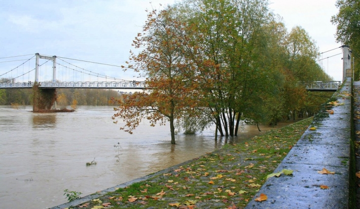 Pont de fil - Tours