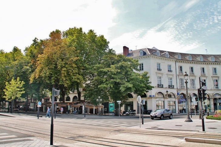 La Ville - Tours