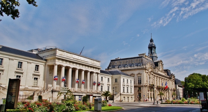 Palais-de-Justice et l'Hotel-de-Ville - Tours