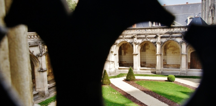 Le Cloître - Tours