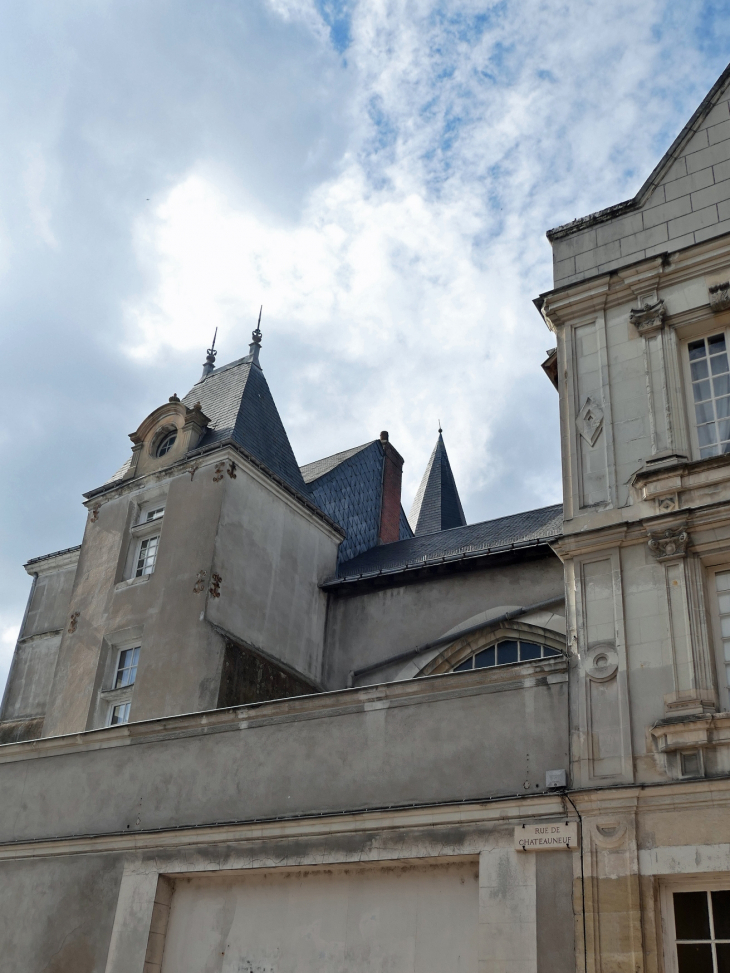 Rue de Châteauneuf - Tours