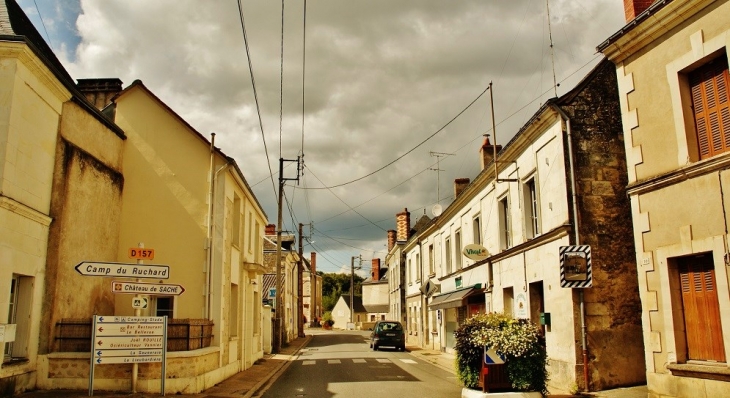 Le Village - Villaines-les-Rochers