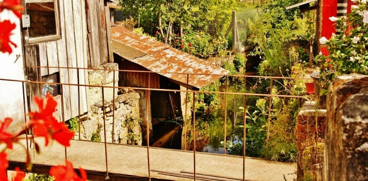  Lavoir - Villaines-les-Rochers