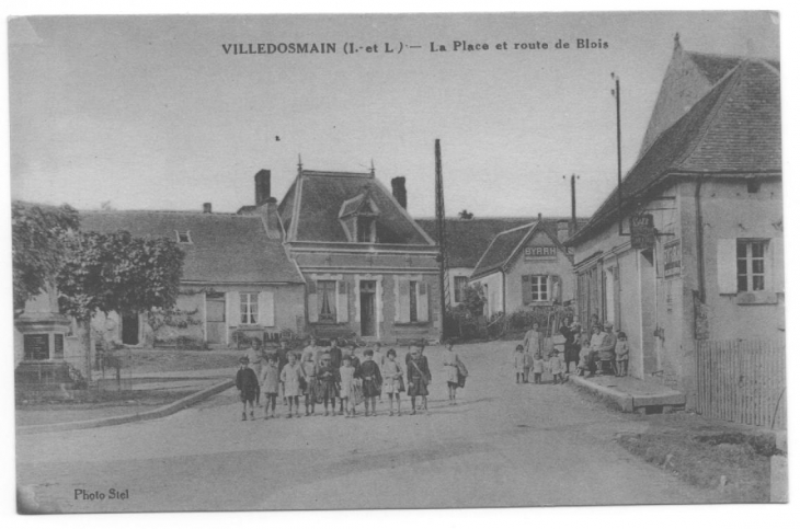 La route de Chatillon - l'épicerie démolie - Villedômain