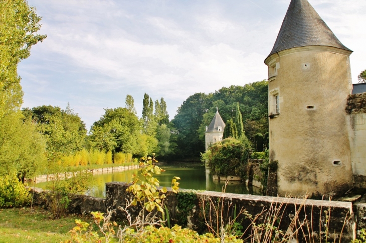 Le Château - Villeperdue