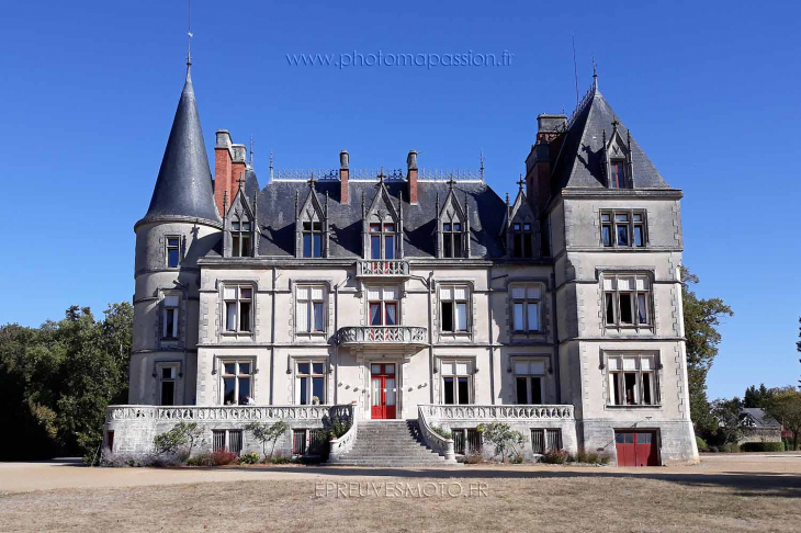 Château du Boisrenault à Buzançais