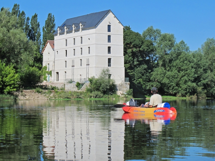 Chabris, le moulin.