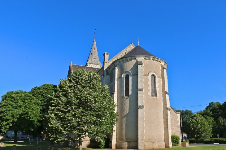 L'église Saint Christophe. - Chitray