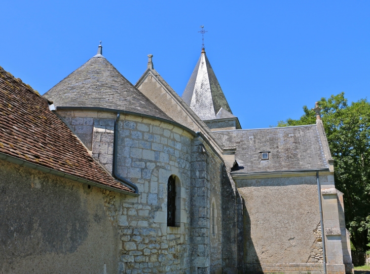 Le chevet de l'église Saint Jacques - Fontgombault