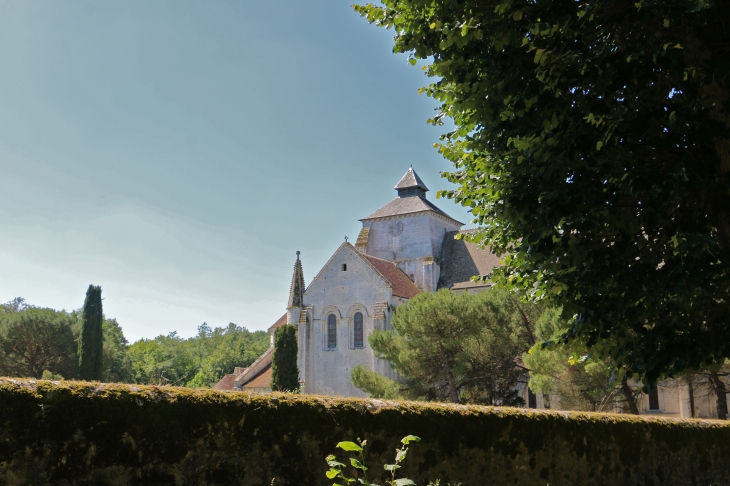 L'Abbaye Notre Dame. - Fontgombault