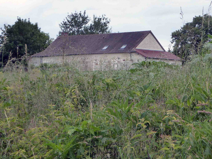 Maison dans la prairie - Frédille