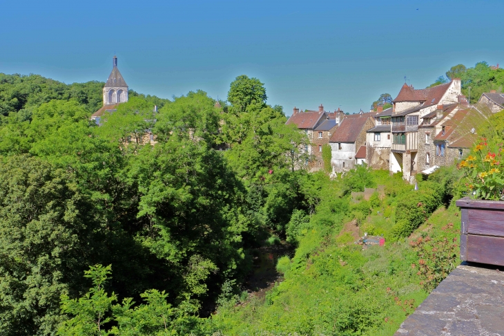 Vue sur le village. - Gargilesse-Dampierre