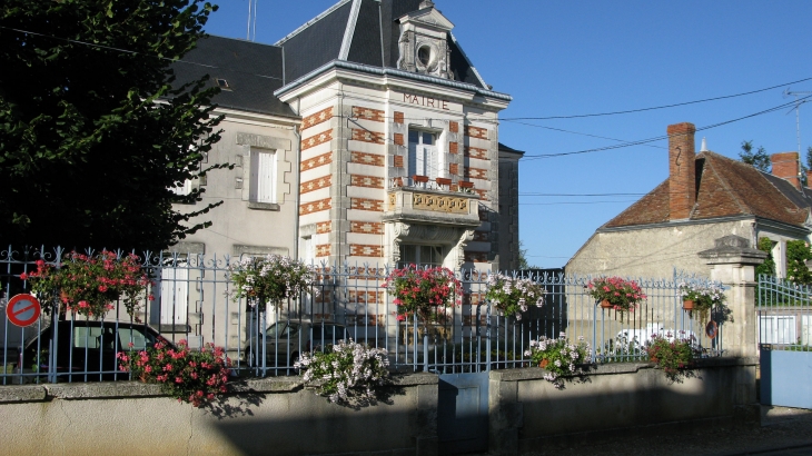 La mairie d'heugnes