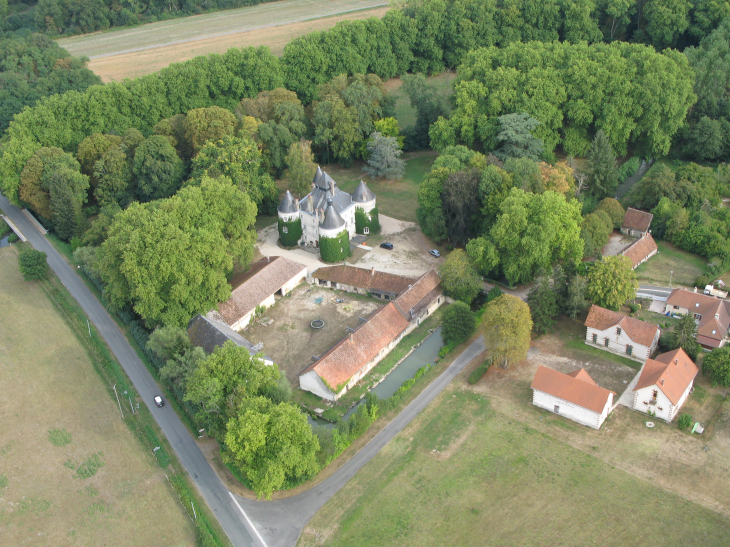 Le Château d'Entraigues - Langé