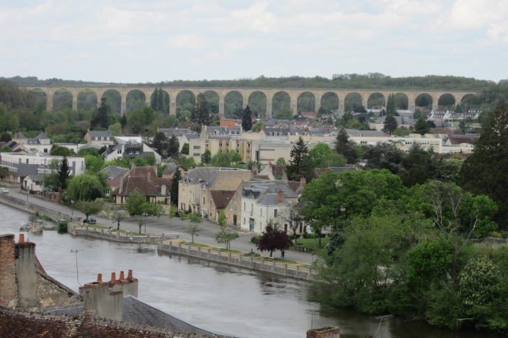 La Creuse et le viaduc du BLANC. - Le Blanc