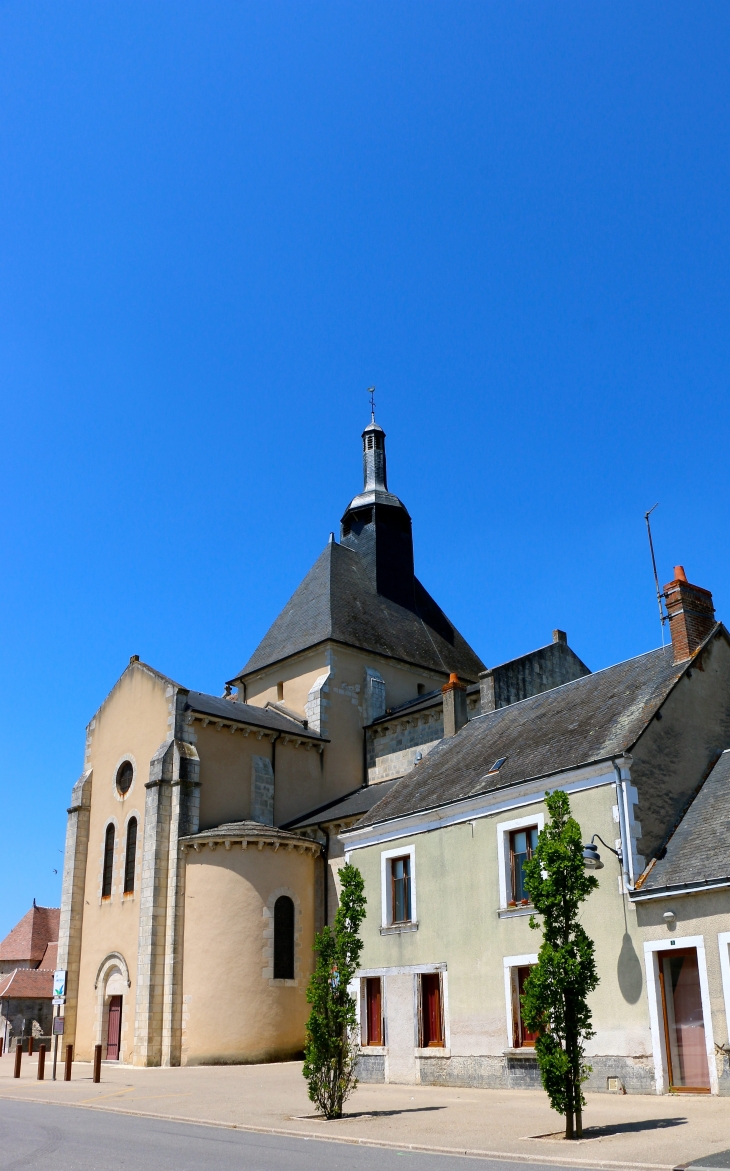 L'abbatiale Saint Pierre. - Méobecq