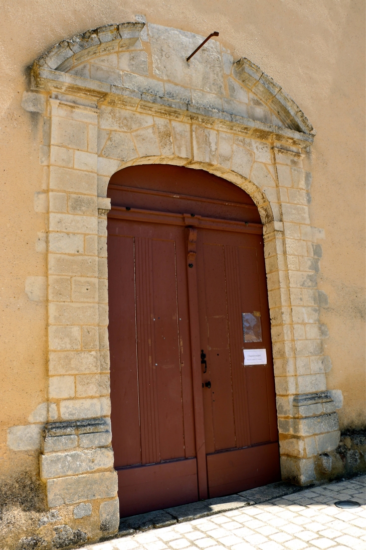 Portail de l'abbatiale saint Pierre. - Méobecq