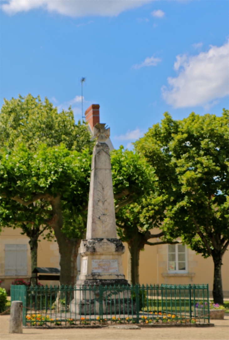 Le Monument aux Morts - Migné