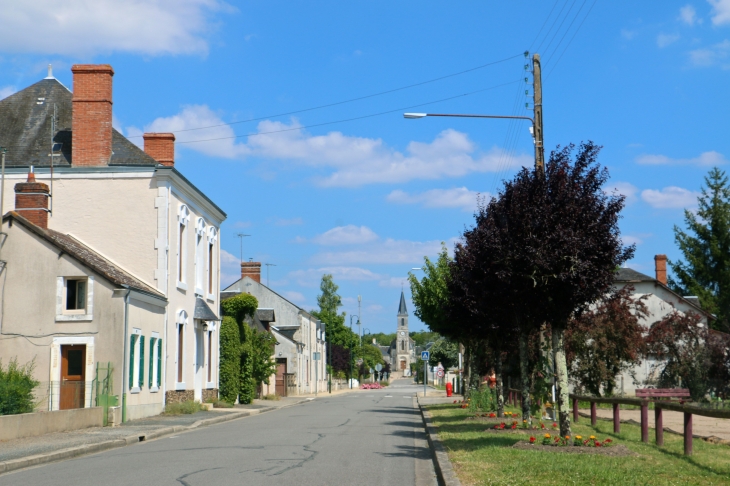 L'entrée du village par la D27 - Migné