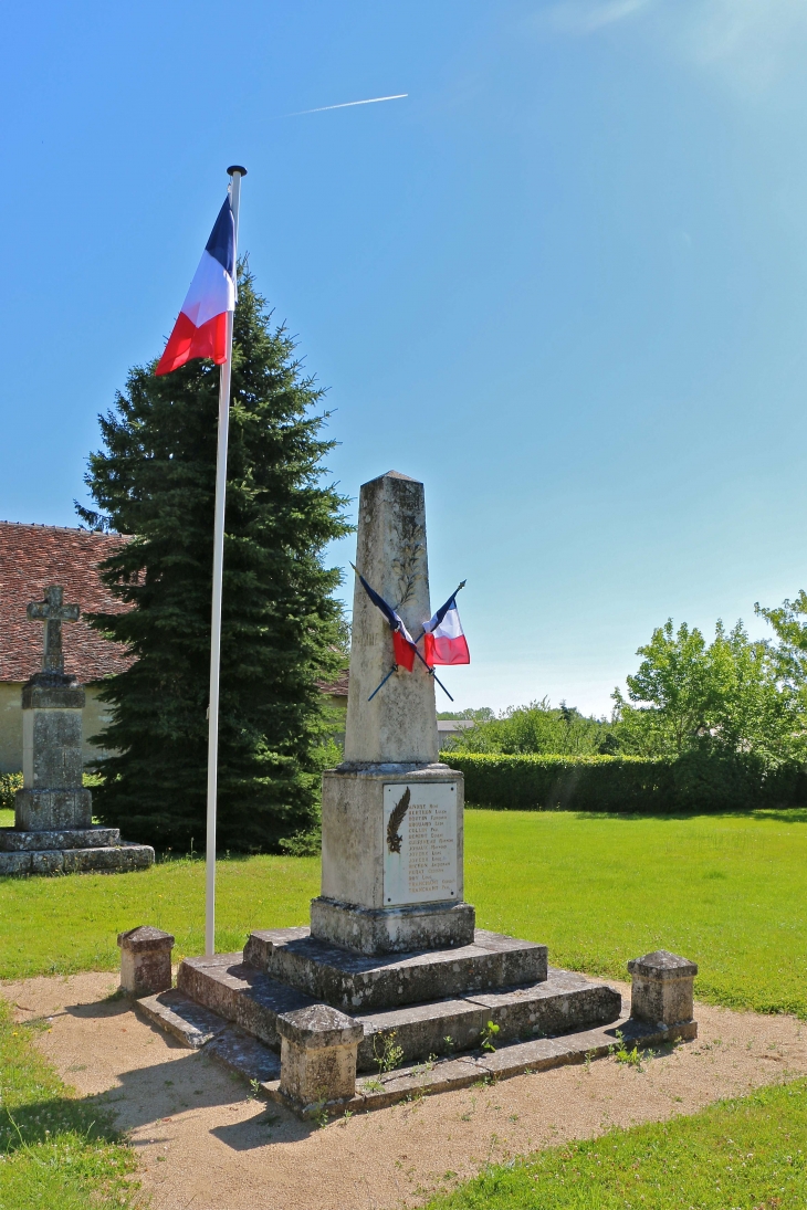 Le Monument aux Morts - Saint-Aigny