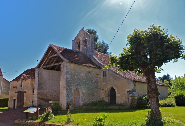 Eglise Saint Aignan du XIIIe et XVe siècles. - Saint-Aigny