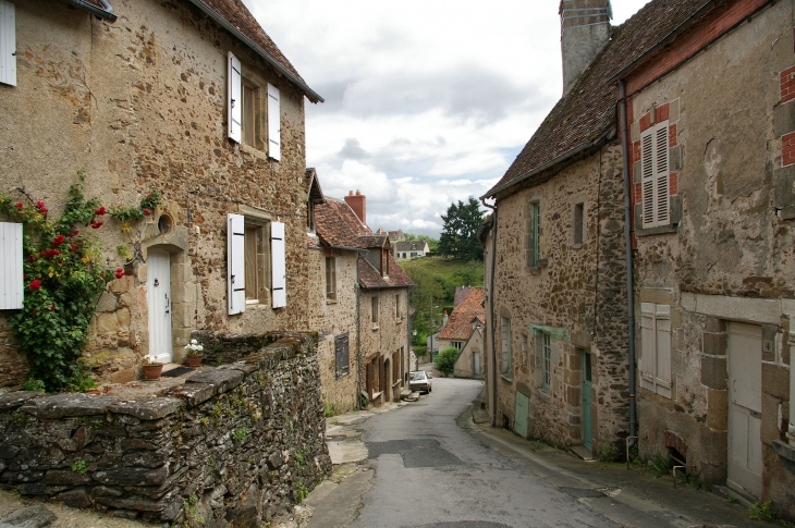 Rue du Portugal. - Saint-Benoît-du-Sault