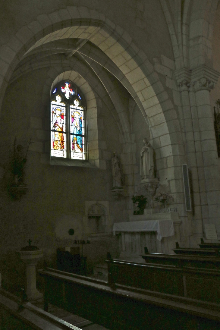 Eglise Saint Marcel : chapelle latérale Sainte thérèse. - Saint-Marcel