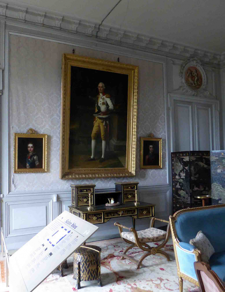 Le château de Talleyrand : le salon bleu - Valençay