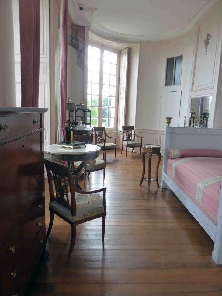 Le château de Talleyrand : la chambre rose - Valençay