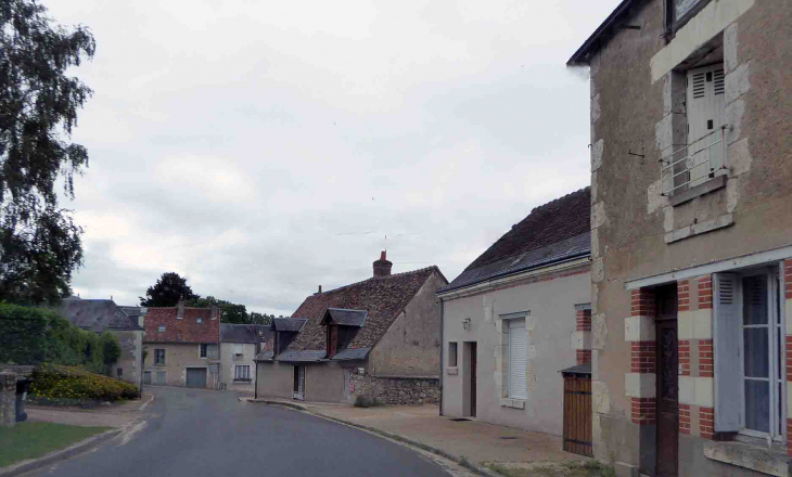 Dans le village - Chambon-sur-Cisse