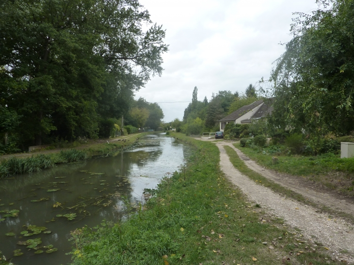  - Châtres-sur-Cher