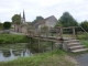 Passerelle sur le canal du Berry