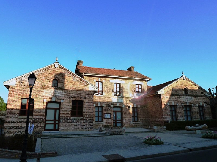 La mairie - Chaumont-sur-Tharonne